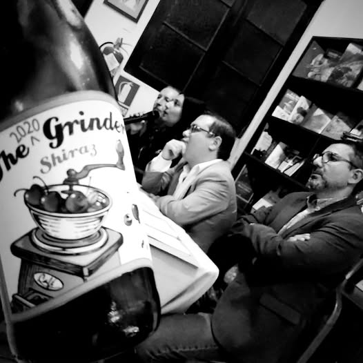 THE GRINDER SHIRAZ